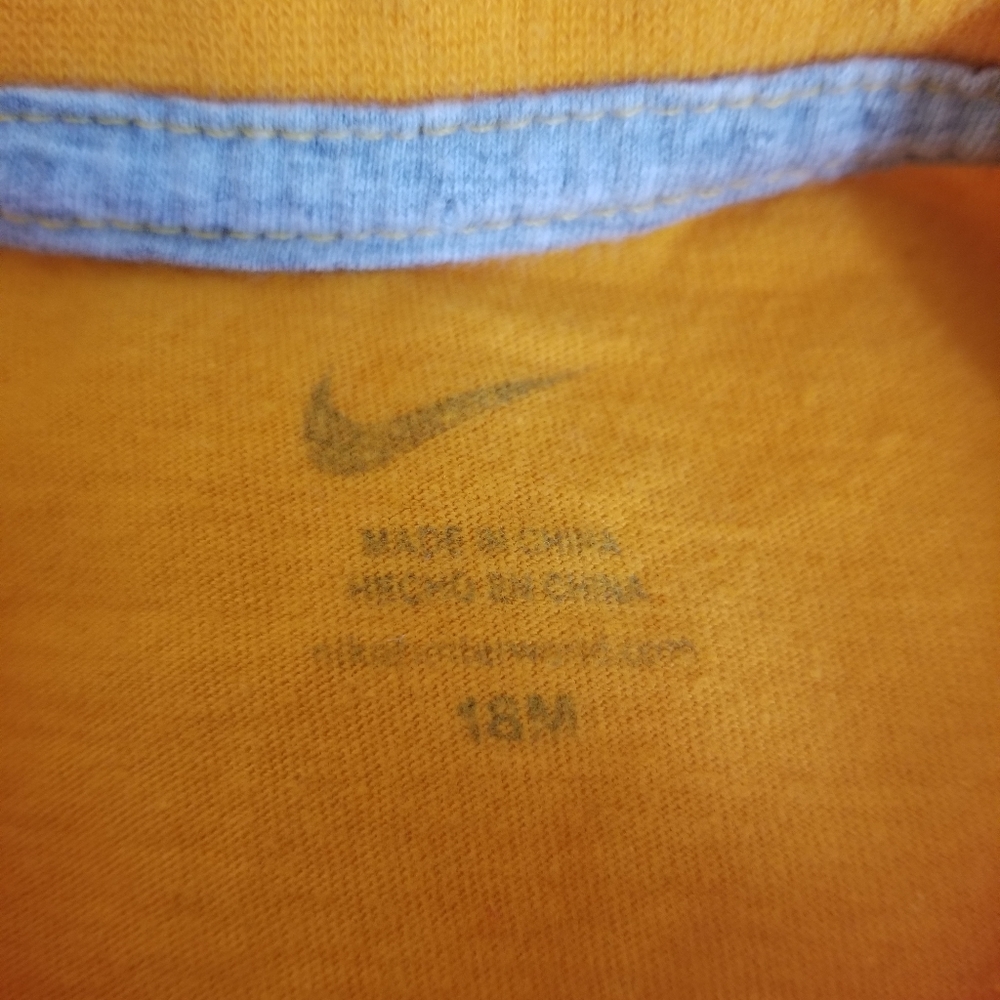 18 Month Bundle Old Navy Hoodie & Nike Tee - Picture 4 of 5